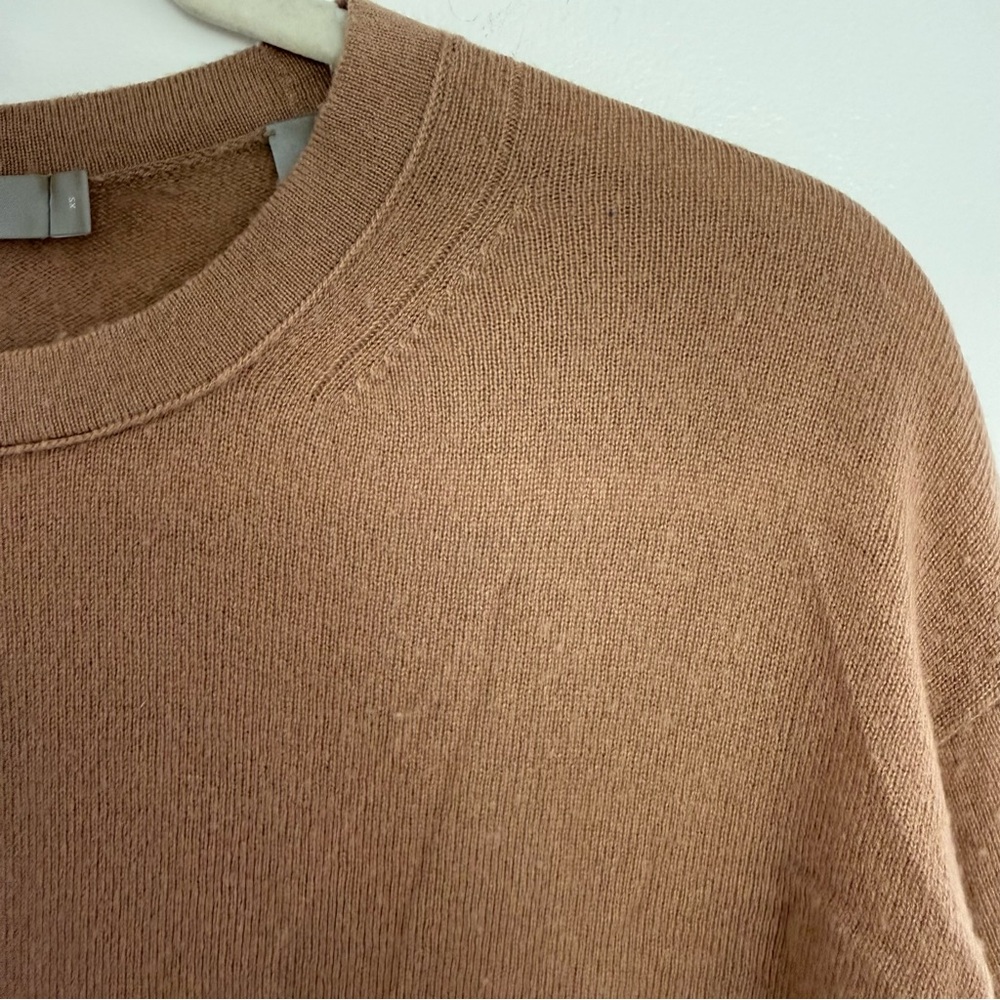 Vince Women’s XS Cashmere Wool Sweater Tan Pullover Crewneck Preppy Classic - Picture 9 of 9
